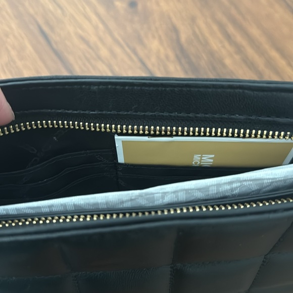 Michael Kors Quilted Clutch bag - Picture 4 of 7